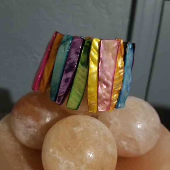Rainbow shell bracelet - Picture 2 of 4
